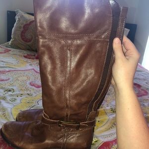 Brown y’all riding boots